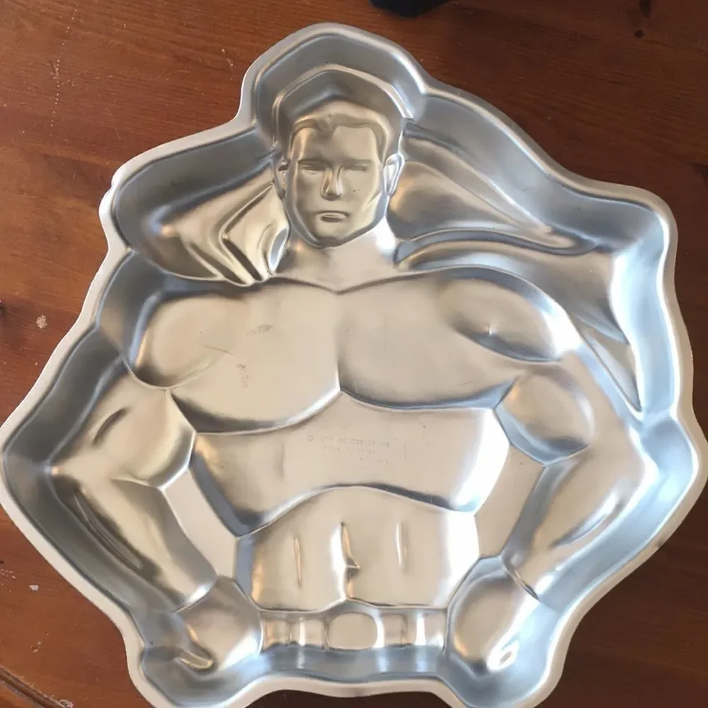 Wilton Superman 1977 Vintage DC Comic Cake Pan